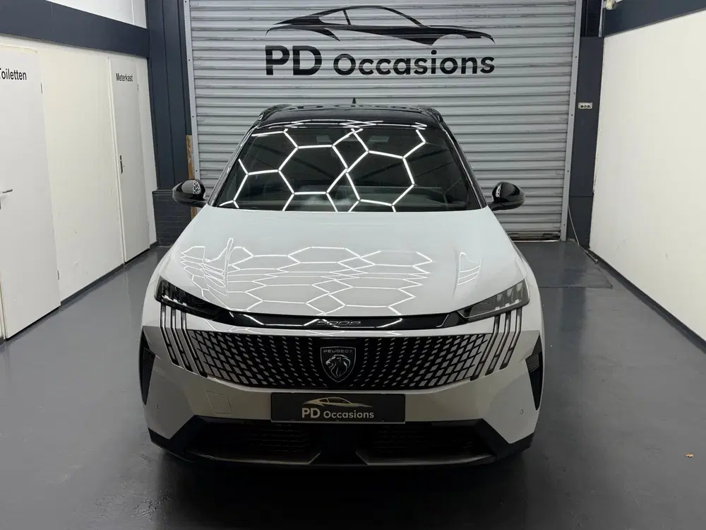 Peugeot 5008 1.2 Hybrid 145PK GT 7p uit 2025, foto 2