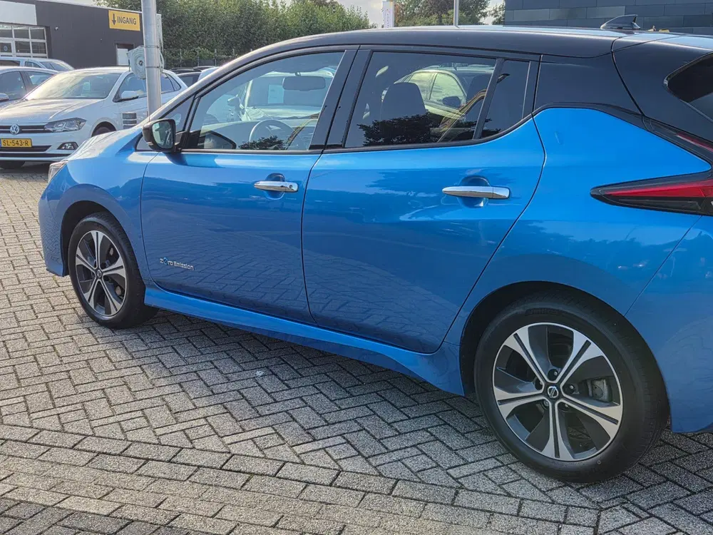 Nissan Leaf E+ Tekna 62 kWh uit 2020, foto 9