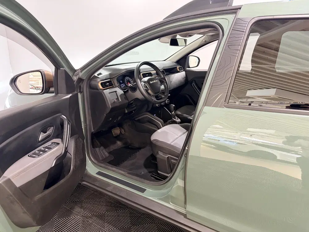 Dacia Duster 150PK TCe Extreme Automaat uit 2023, foto 11