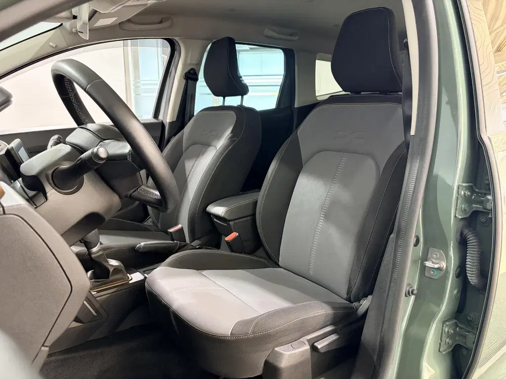 Dacia Duster 150PK TCe Extreme Automaat uit 2023, foto 12