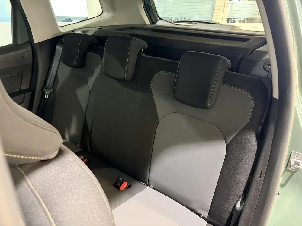 Dacia Duster 150PK TCe Extreme Automaat uit 2023, foto 14