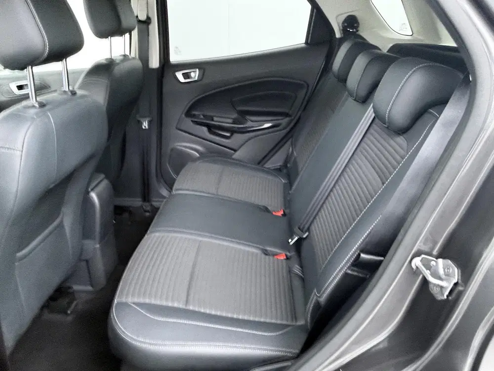 Ford EcoSport 1.0 EcoBoost Titanium uit 2022, foto 10