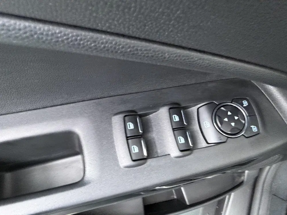 Ford EcoSport 1.0 EcoBoost Titanium uit 2022, foto 13