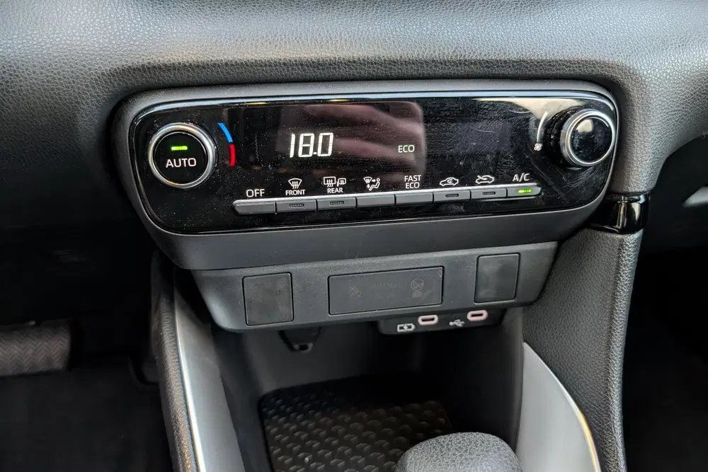 Toyota Yaris 1.5 Hybrid 115 Comfort uit 2024, foto 14