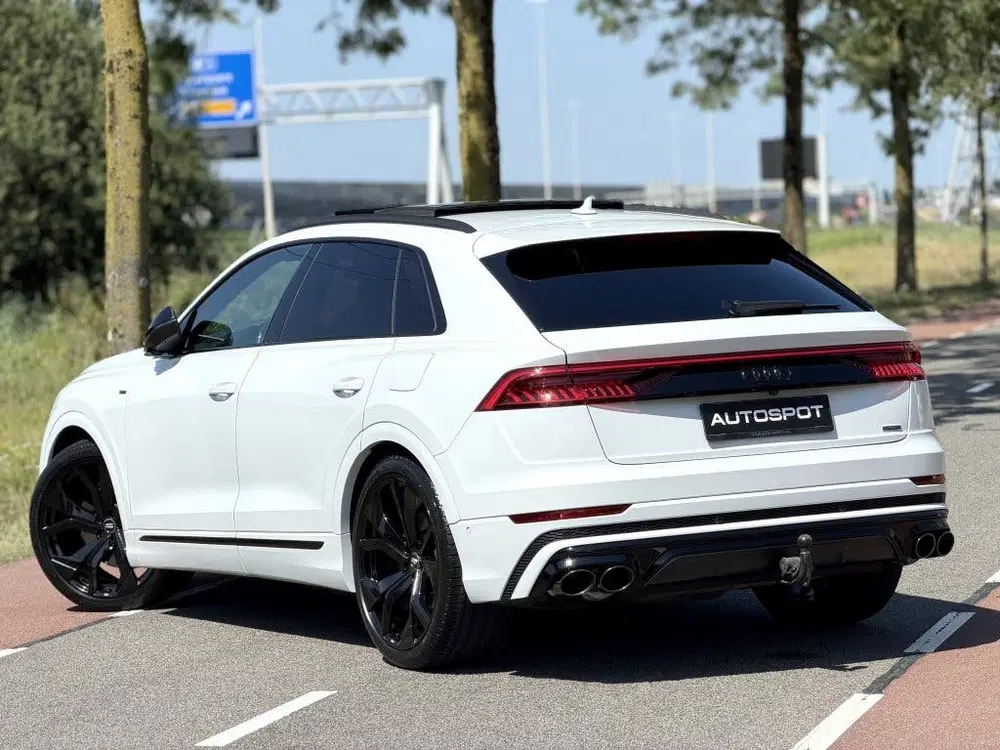 Audi Q8 55 TFSI e Quattro S-Line Pano Rs Zetels SQ uit 2021, foto 2