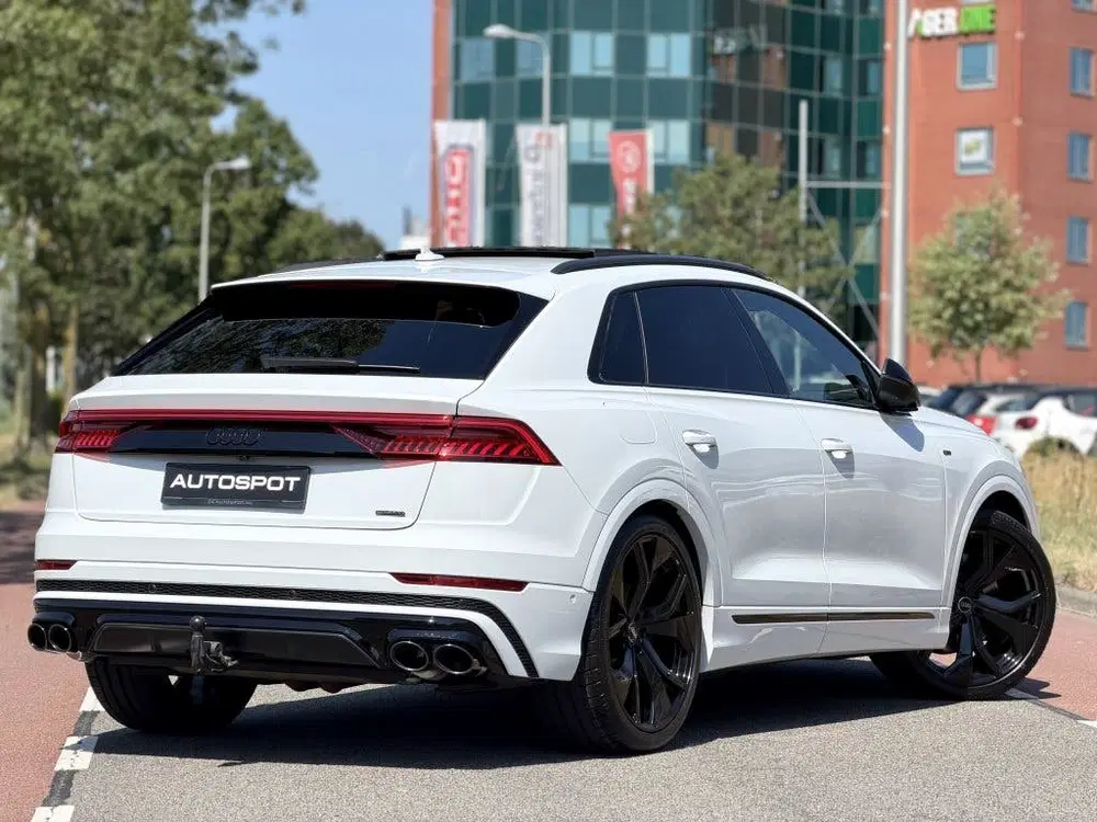 Audi Q8 55 TFSI e Quattro S-Line Pano Rs Zetels SQ uit 2021, foto 4