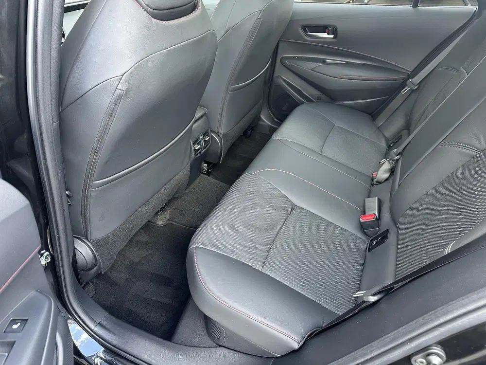 Toyota Corolla Hybrid 200 GR Sport Plus Schui uit 2025, foto 12