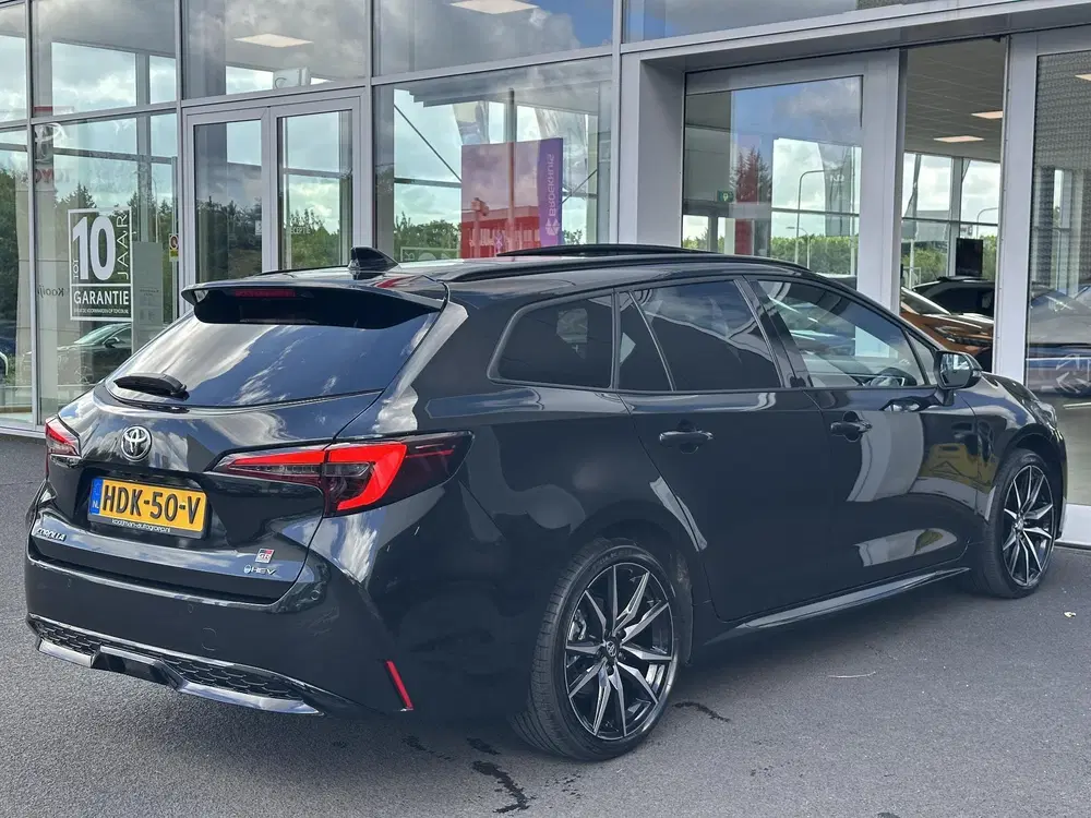 Toyota Corolla Hybrid 200 GR Sport Plus Schui uit 2025, foto 2