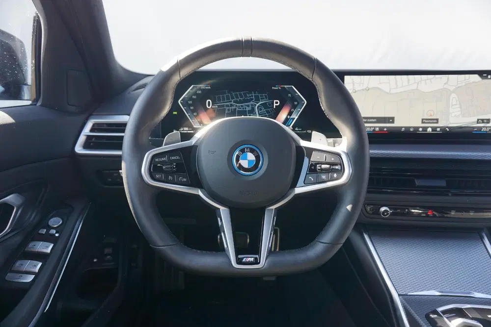 BMW 3-serie Touring 330e M Sport uit 2025, foto 9