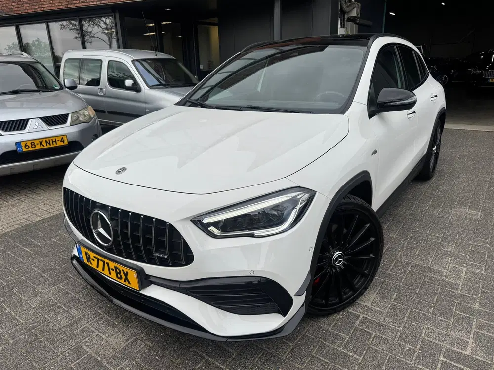 Mercedes-Benz GLA AMG 35 4MATIC PANO BURMESTER MEMORY uit 2020