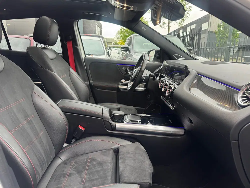 Mercedes-Benz GLA AMG 35 4MATIC PANO BURMESTER MEMORY uit 2020, foto 10