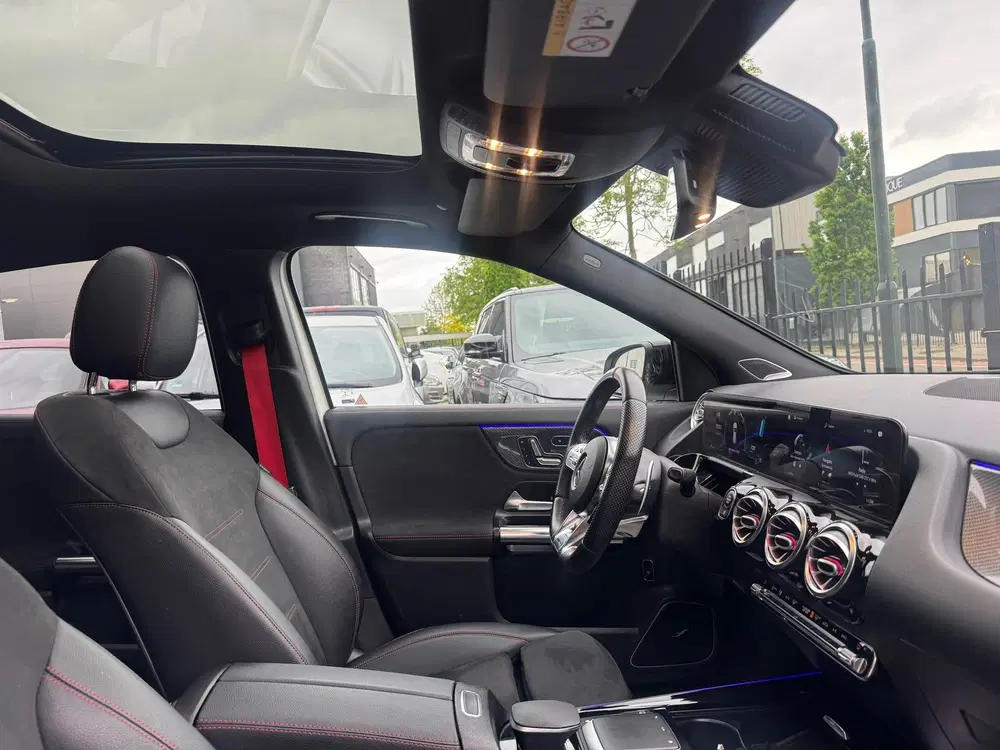 Mercedes-Benz GLA AMG 35 4MATIC PANO BURMESTER MEMORY uit 2020, foto 12