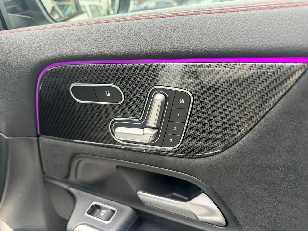 Mercedes-Benz GLA AMG 35 4MATIC PANO BURMESTER MEMORY uit 2020, foto 15