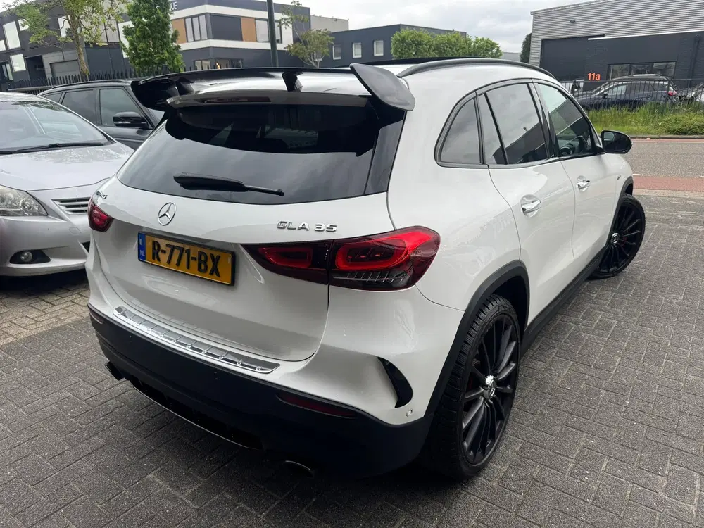 Mercedes-Benz GLA AMG 35 4MATIC PANO BURMESTER MEMORY uit 2020, foto 2