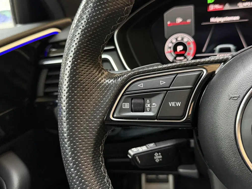 Audi A4 35 TFSI S edition Automaat uit 2021, foto 10