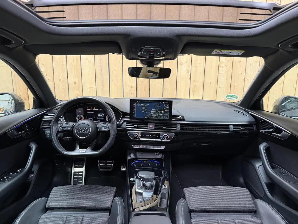 Audi A4 35 TFSI S edition Automaat uit 2021, foto 3