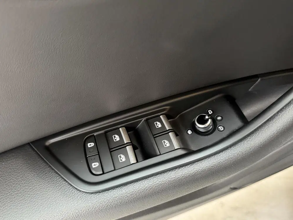 Audi A4 35 TFSI S edition Automaat uit 2021, foto 6
