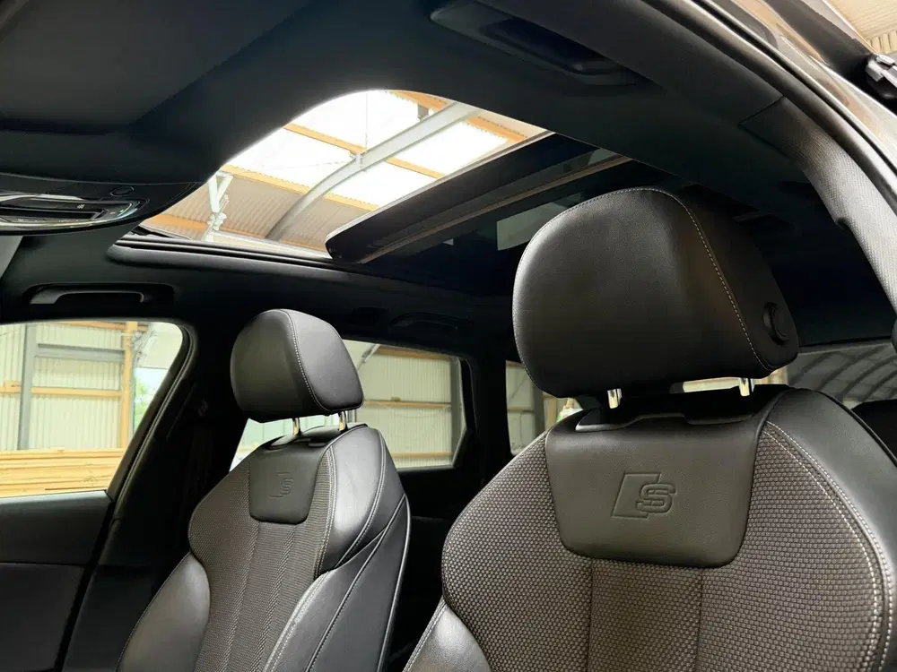 Audi A4 35 TFSI S edition Automaat uit 2021, foto 9