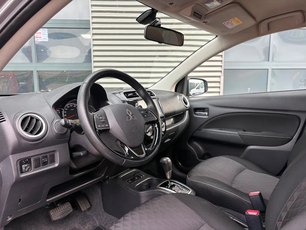 Mitsubishi Space Star 1.2 Dynamic uit 2023, foto 12