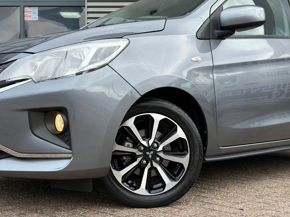 Mitsubishi Space Star 1.2 Dynamic uit 2023, foto 5