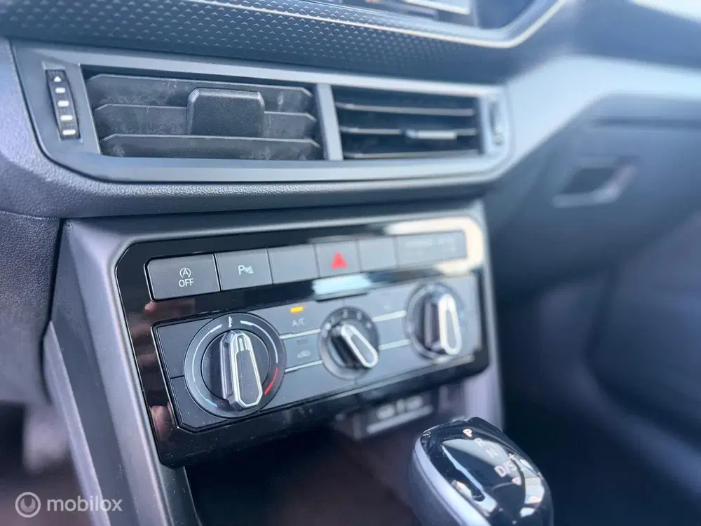 Volkswagen T-Cross uit 2023, foto 11