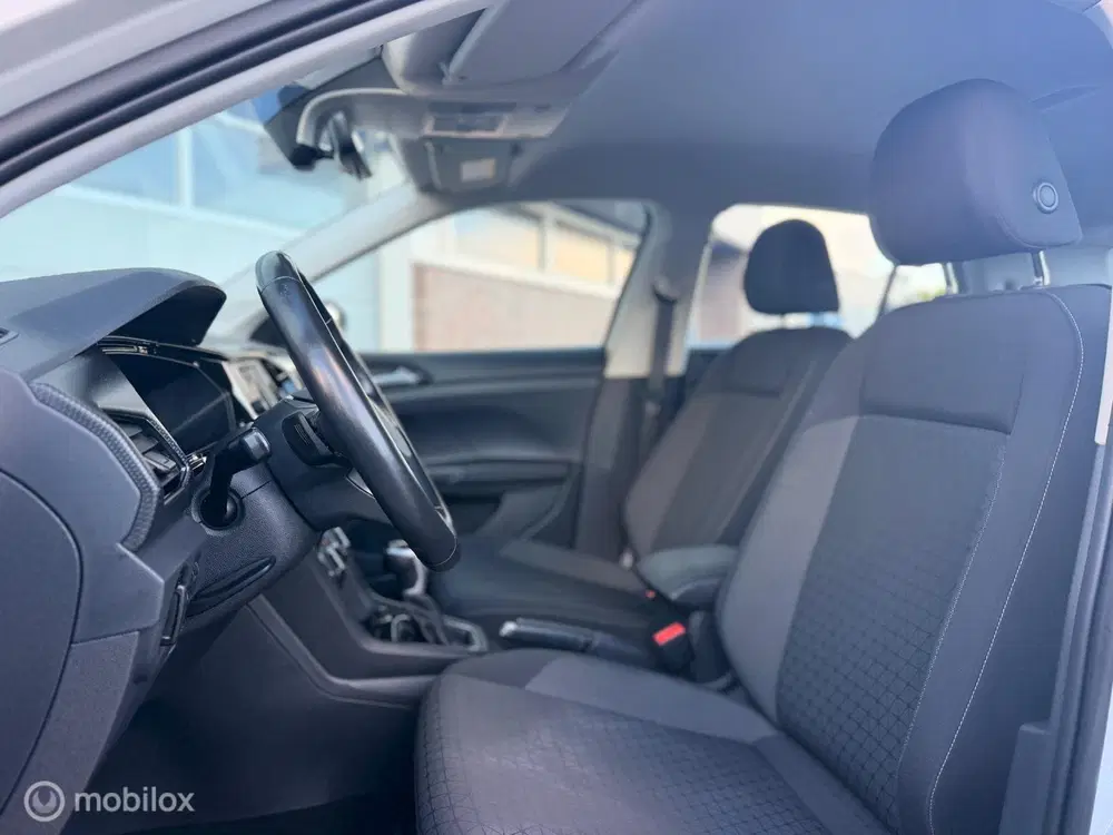 Volkswagen T-Cross uit 2023, foto 3