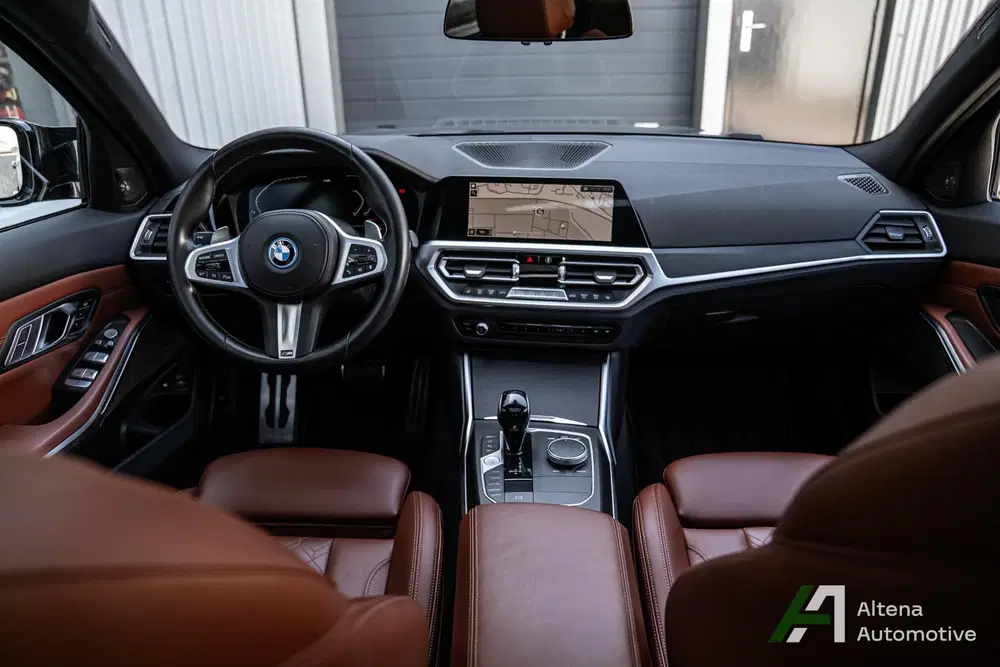 BMW 3-serie 330e High Executive M-sport uit 2022, foto 15