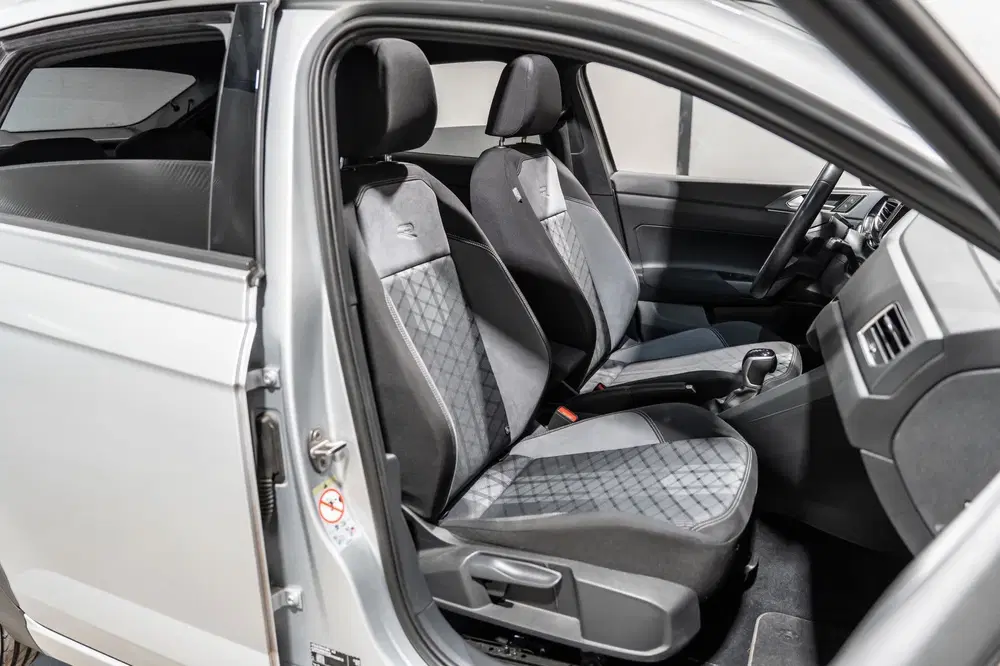 Volkswagen Taigo 1.5 TSI R-Line DSG IQ PANO NAVI Camera uit 2024, foto 13