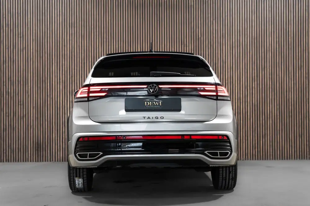 Volkswagen Taigo 1.5 TSI R-Line DSG IQ PANO NAVI Camera uit 2024, foto 9