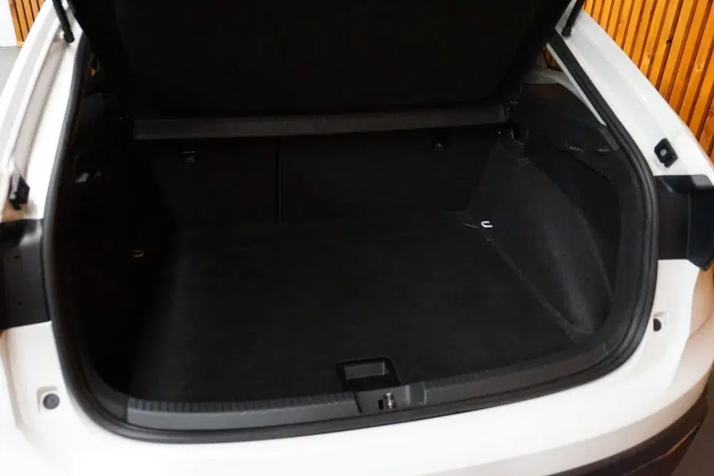 Volkswagen Taigo 1.0 TSI R-LINE BNS uit 2022, foto 8