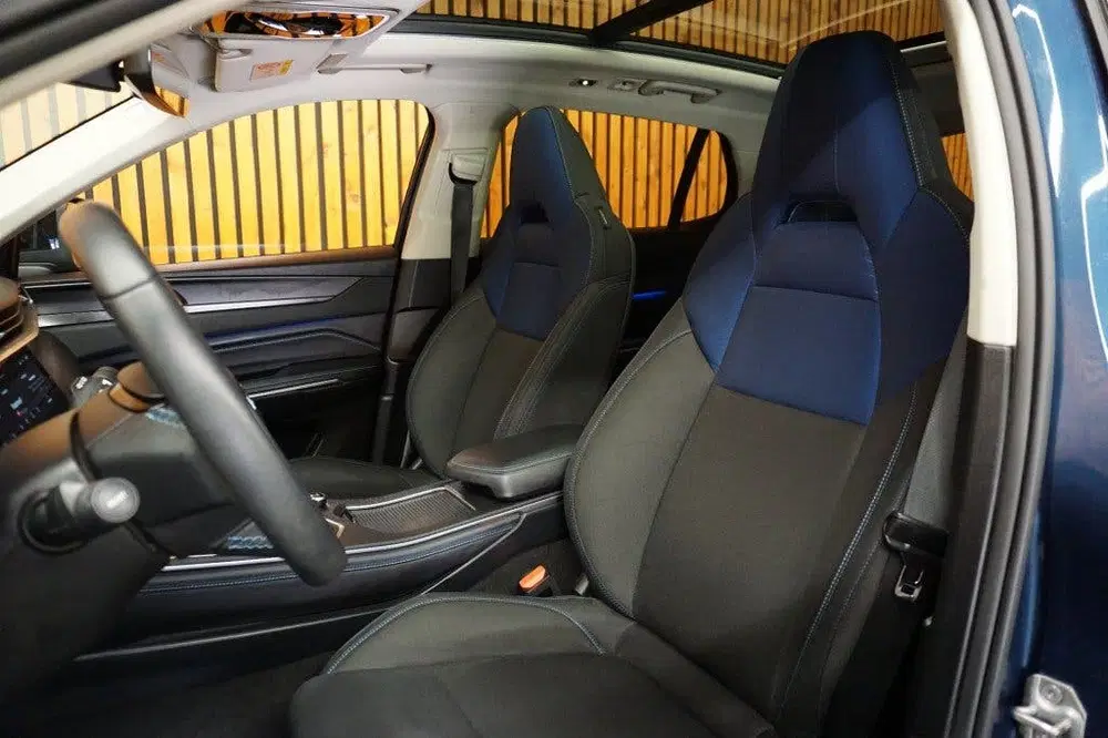Lynk & Co 01 1.5 Plug-in Automaat Panoramadak Apple Car uit 2023, foto 14
