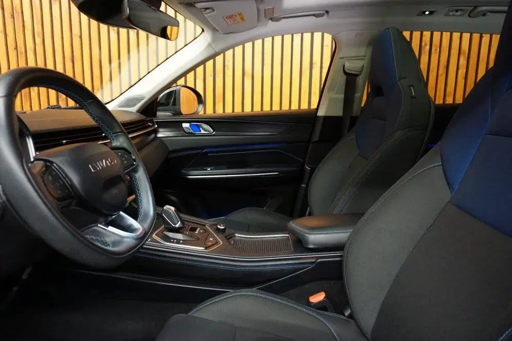 Lynk & Co 01 1.5 Plug-in Automaat Panoramadak Apple Car uit 2023, foto 15
