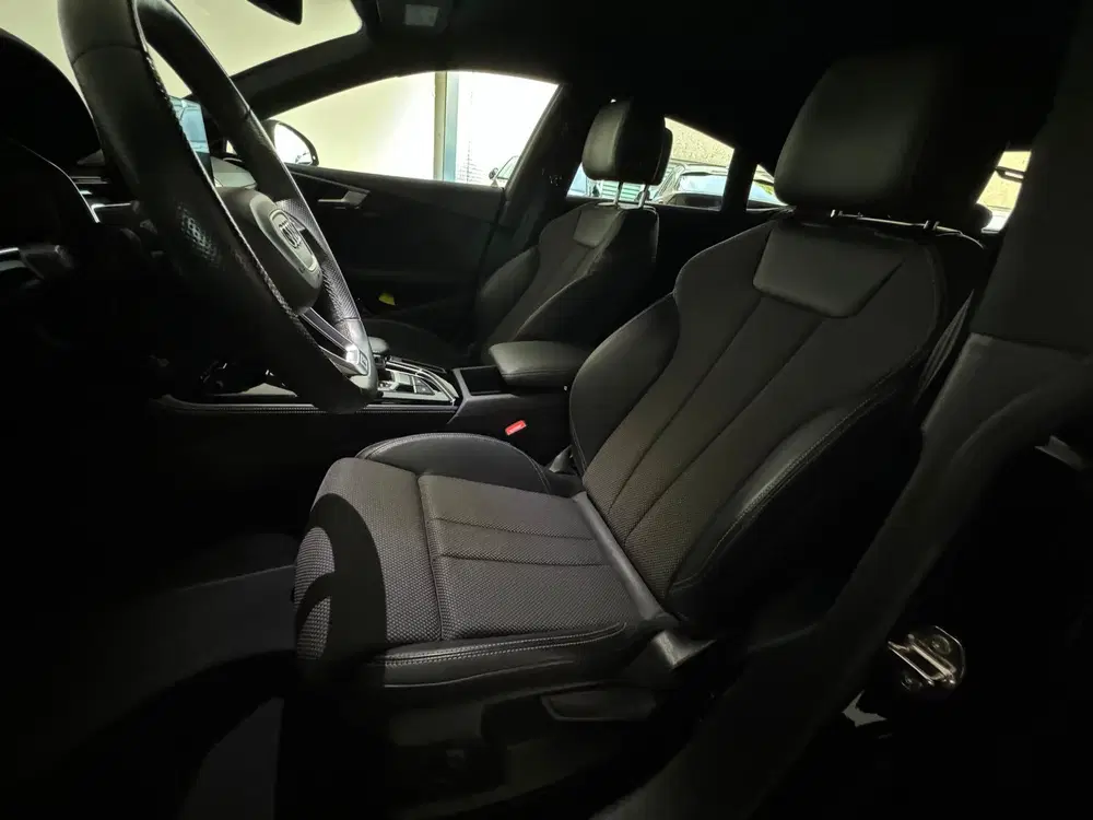 Audi A5 40 TFSI S Line Trekhaak uit 2021, foto 10