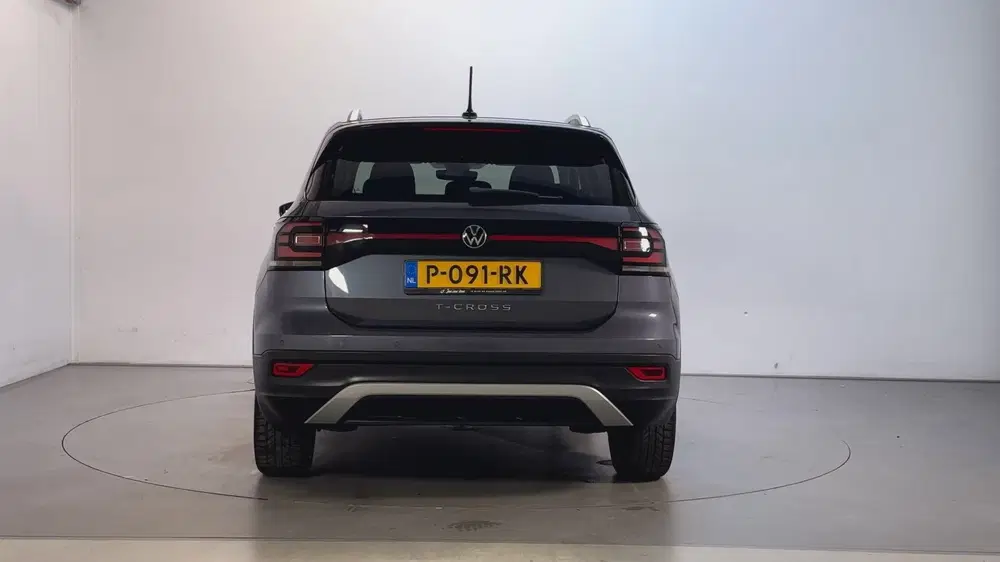 Volkswagen T-Cross 1.0 TSI 110pk DSG R-Line Stoelverwarming uit 2022, foto 10
