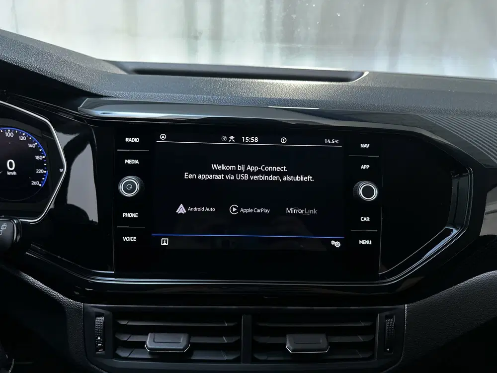 Volkswagen T-Cross 1.0 TSI 110pk DSG R-Line Stoelverwarming uit 2022, foto 13