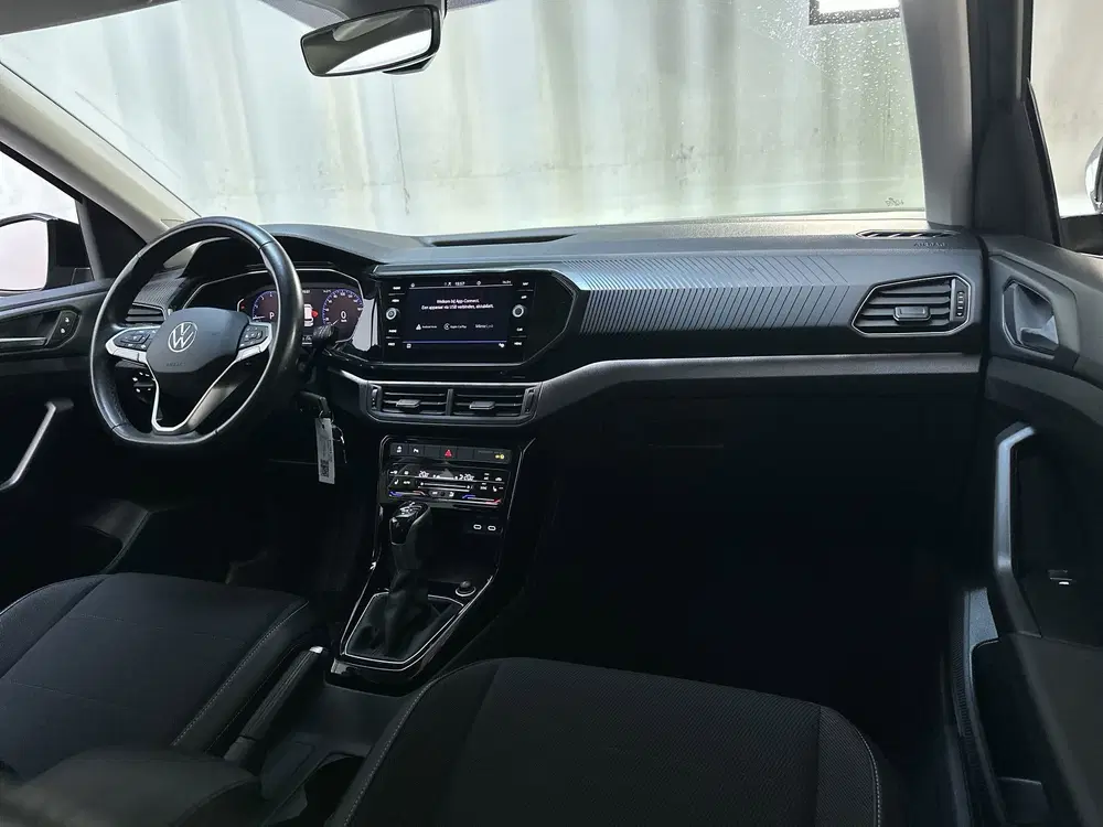 Volkswagen T-Cross 1.0 TSI 110pk DSG R-Line Stoelverwarming uit 2022, foto 2