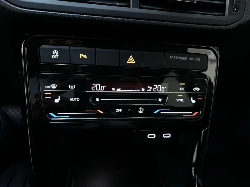 Volkswagen T-Cross 1.0 TSI 110pk DSG R-Line Stoelverwarming uit 2022, foto 7