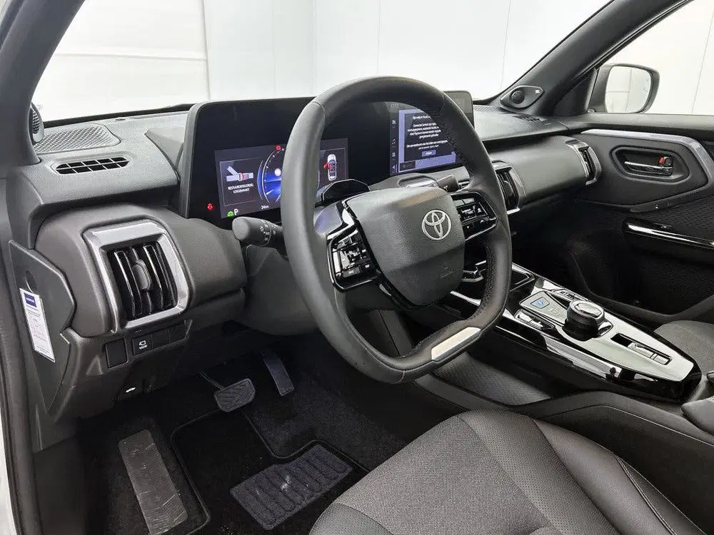 Toyota Urban Cruiser Executive 61 kWh * DEMO* uit 2026, foto 10