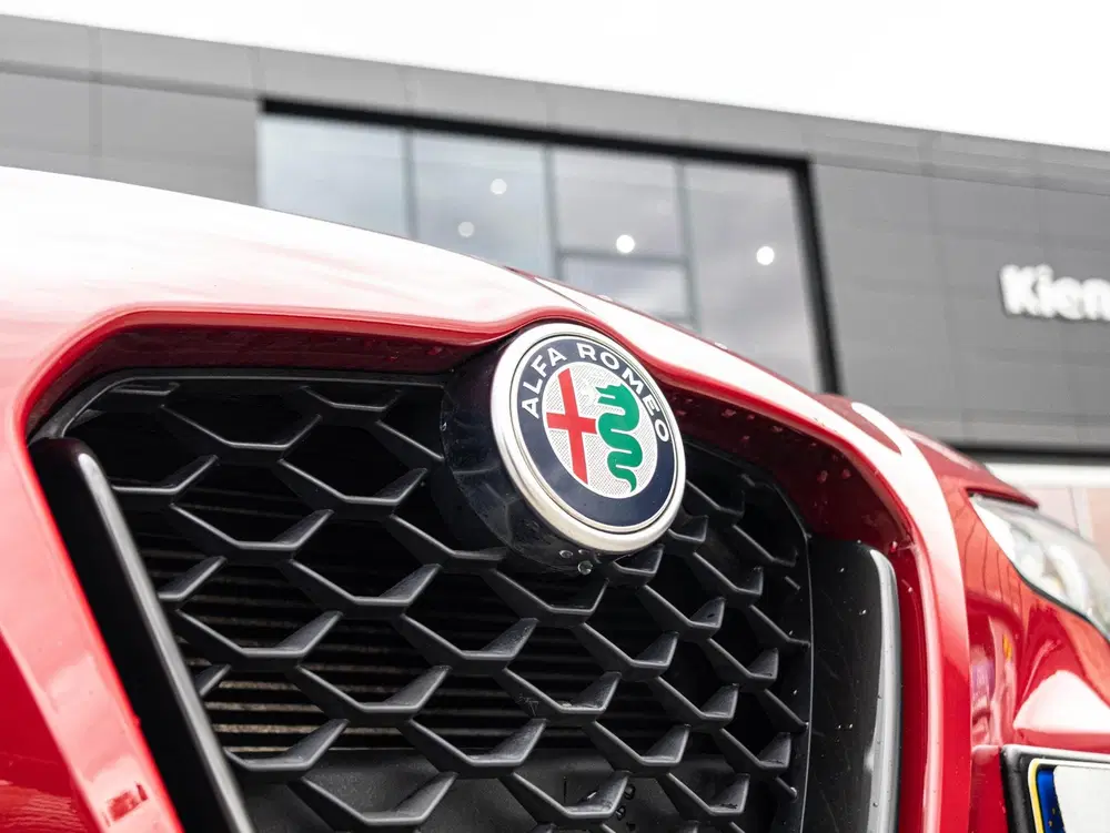 Alfa Romeo Giulia 2.0 Turbo uit 2022, foto 5