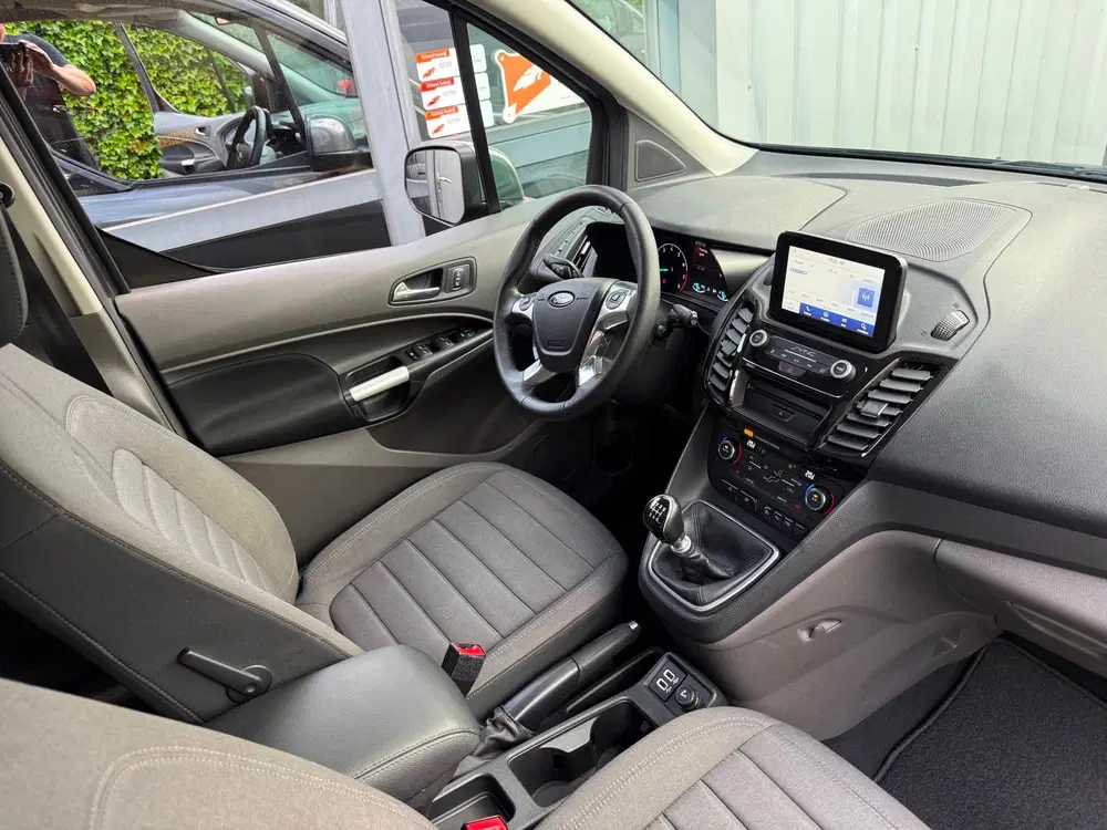 Ford Tourneo Connect Compact 1.0 Titanium vol opties uit 2019, foto 13