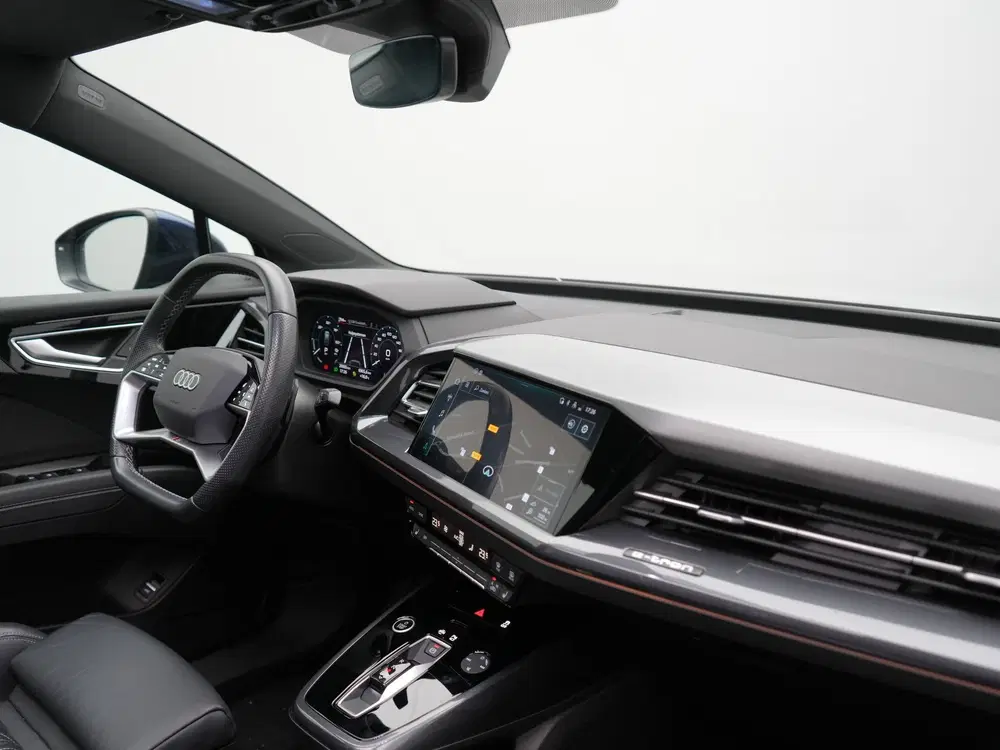 Audi Q4 e-tron 35 2x S Line 55 kWh 170pk uit 2023, foto 4