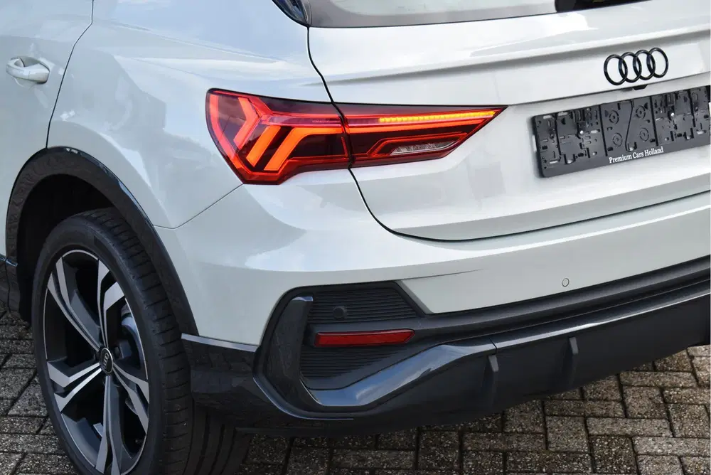 Audi Q3 45 TFSI e Black Edition 245 Pk Pano Navi L uit 2021, foto 15