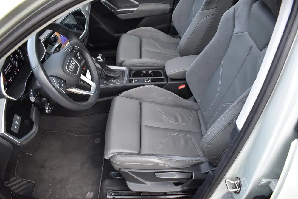 Audi Q3 45 TFSI e Black Edition 245 Pk Pano Navi L uit 2021, foto 3
