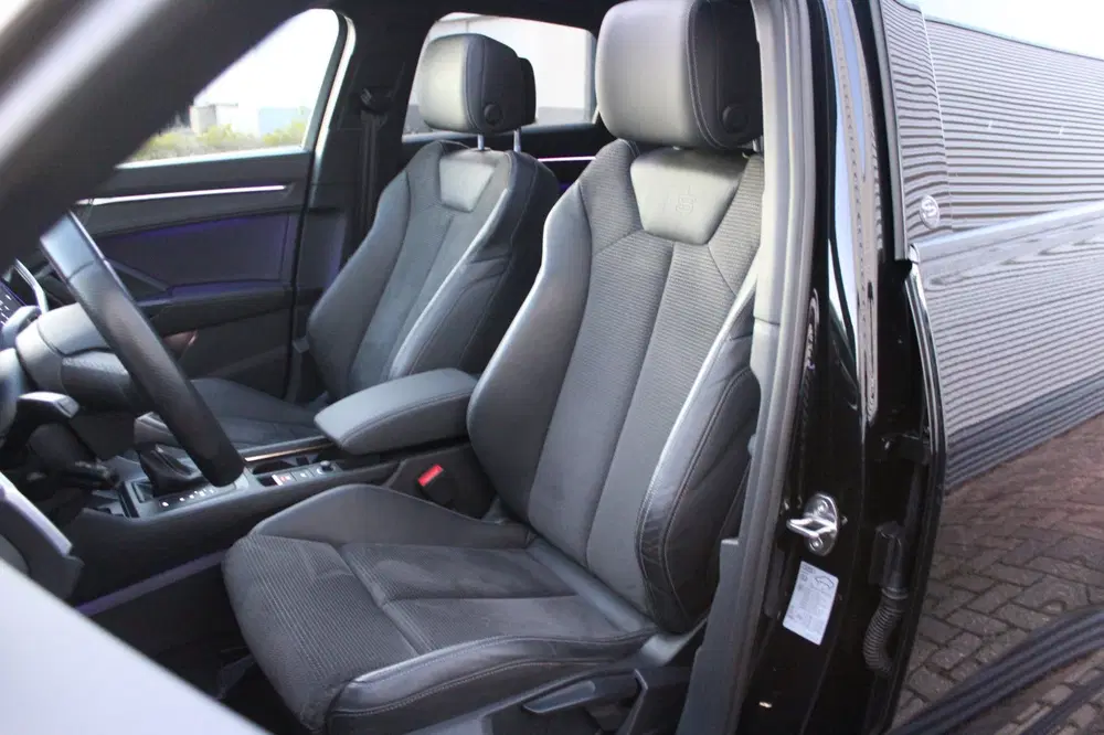 Audi Q3 45 TFSIe uit 2021, foto 3