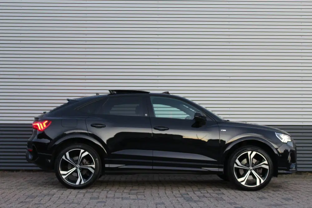 Audi Q3 45 TFSIe uit 2021, foto 5