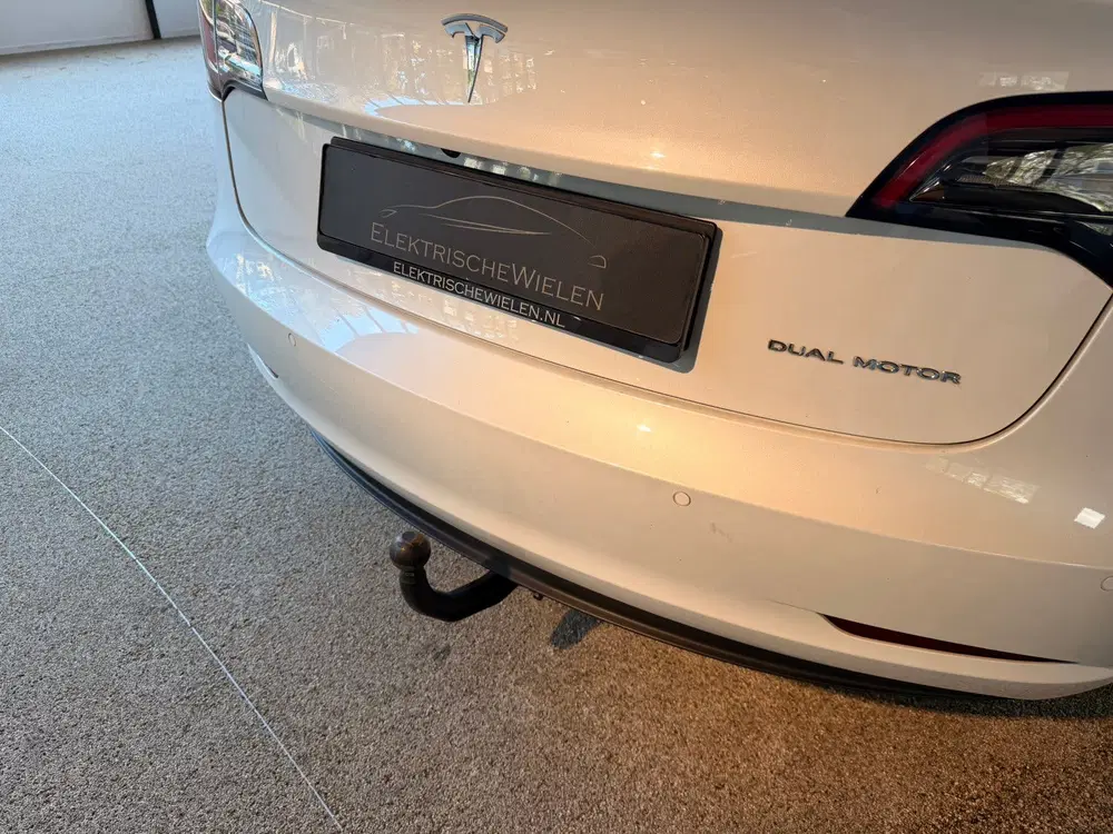 Tesla Model 3 Long Range uit 2021, foto 11