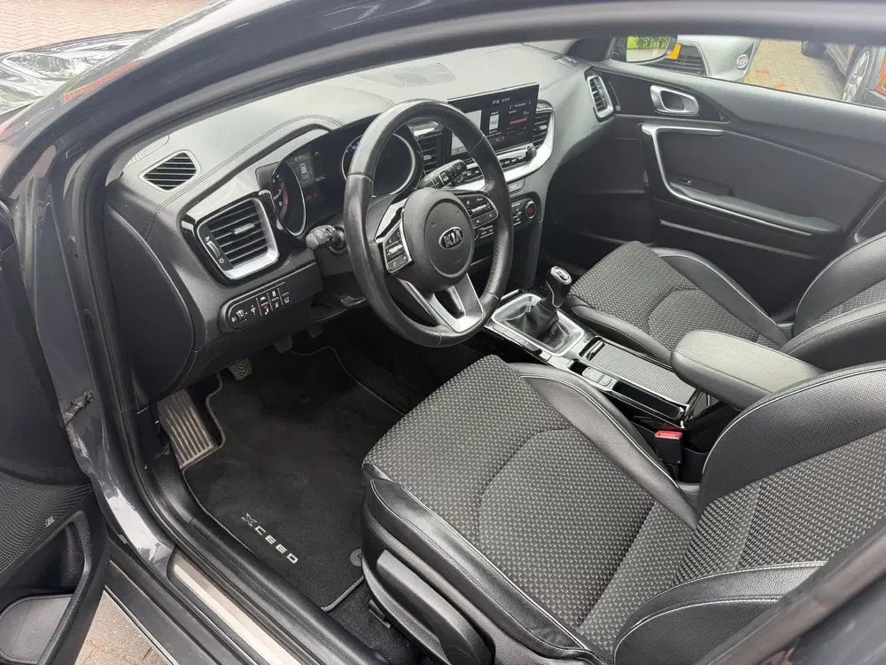 Kia XCeed 1.0 T-GDi DynamicLine uit 2020, foto 15