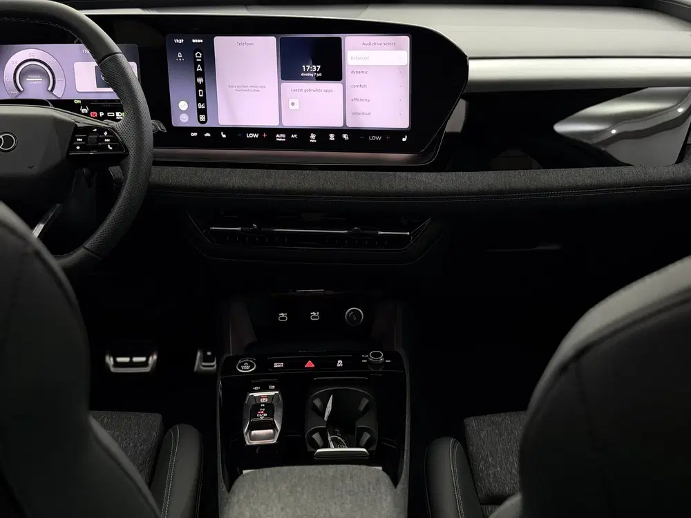 Audi Q6 e-tron S edition performance 100 kWh Panoramadak uit 2026, foto 12