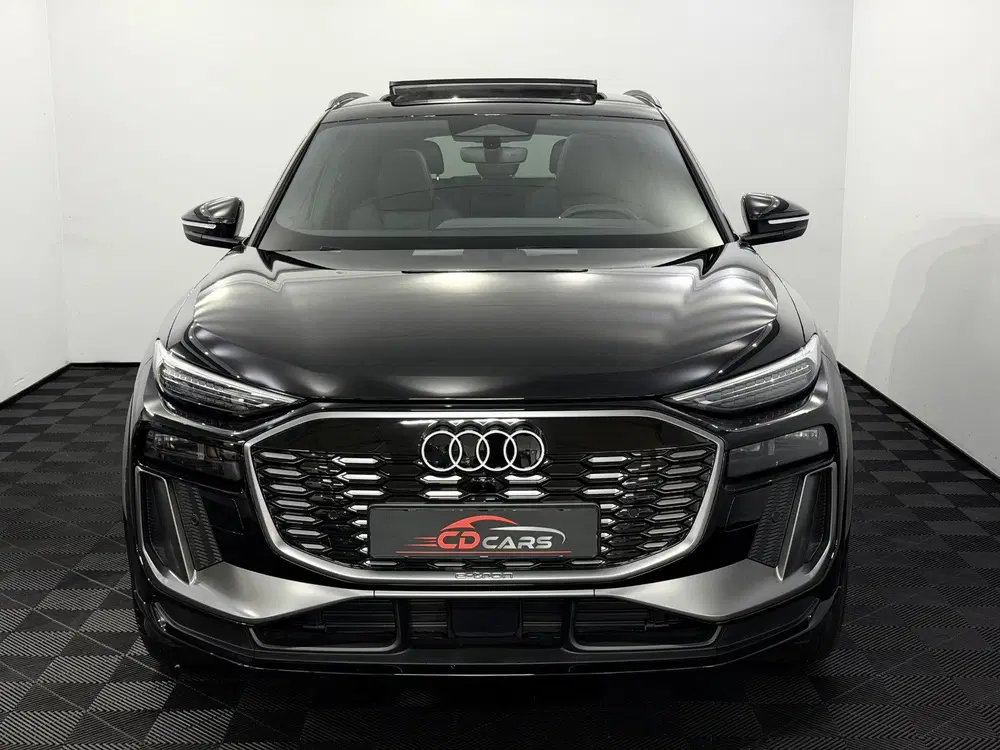 Audi Q6 e-tron S edition performance 100 kWh Panoramadak uit 2026, foto 2