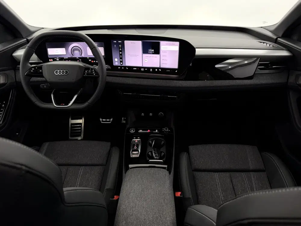 Audi Q6 e-tron S edition performance 100 kWh Panoramadak uit 2026, foto 3
